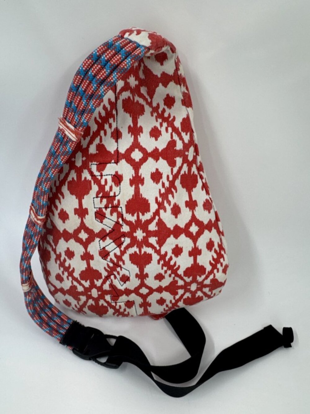 Kavu Rope Sling Crossbody Bag Large Red White Aztec Hiking Adjustable Strap - Picture 2 of 13